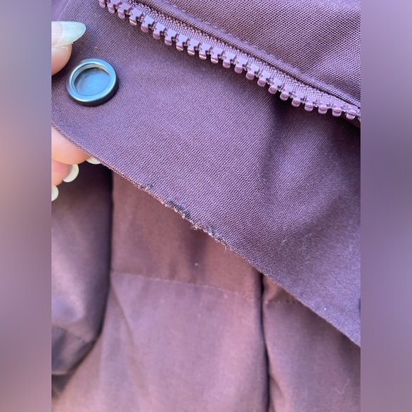 Woods Puffer Jacket Women’s XL in Huckleberry color w/ hood & Removable faux fur - Picture 5 of 16